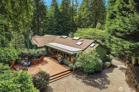 3825 132nd Avenue NE Bellevue WA 98005