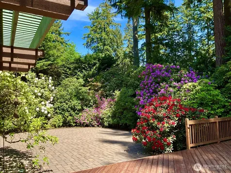 3825 132nd Avenue NE Bellevue WA 98005