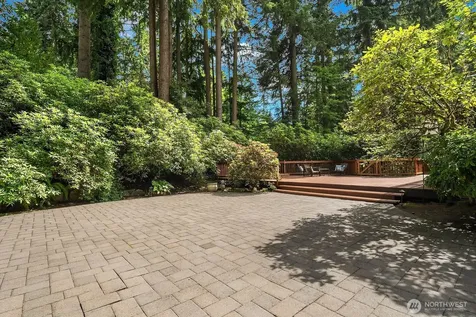 3825 132nd Avenue NE Bellevue WA 98005