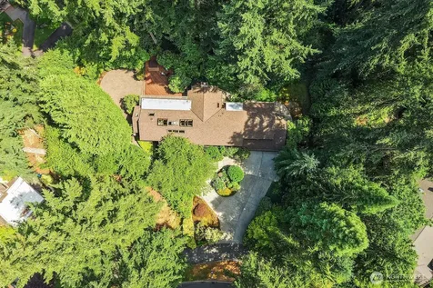 3825 132nd Avenue NE Bellevue WA 98005