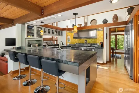 3825 132nd Avenue NE Bellevue WA 98005