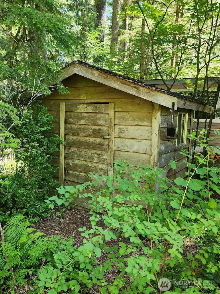 86 Goldrush Road Deming WA 98244