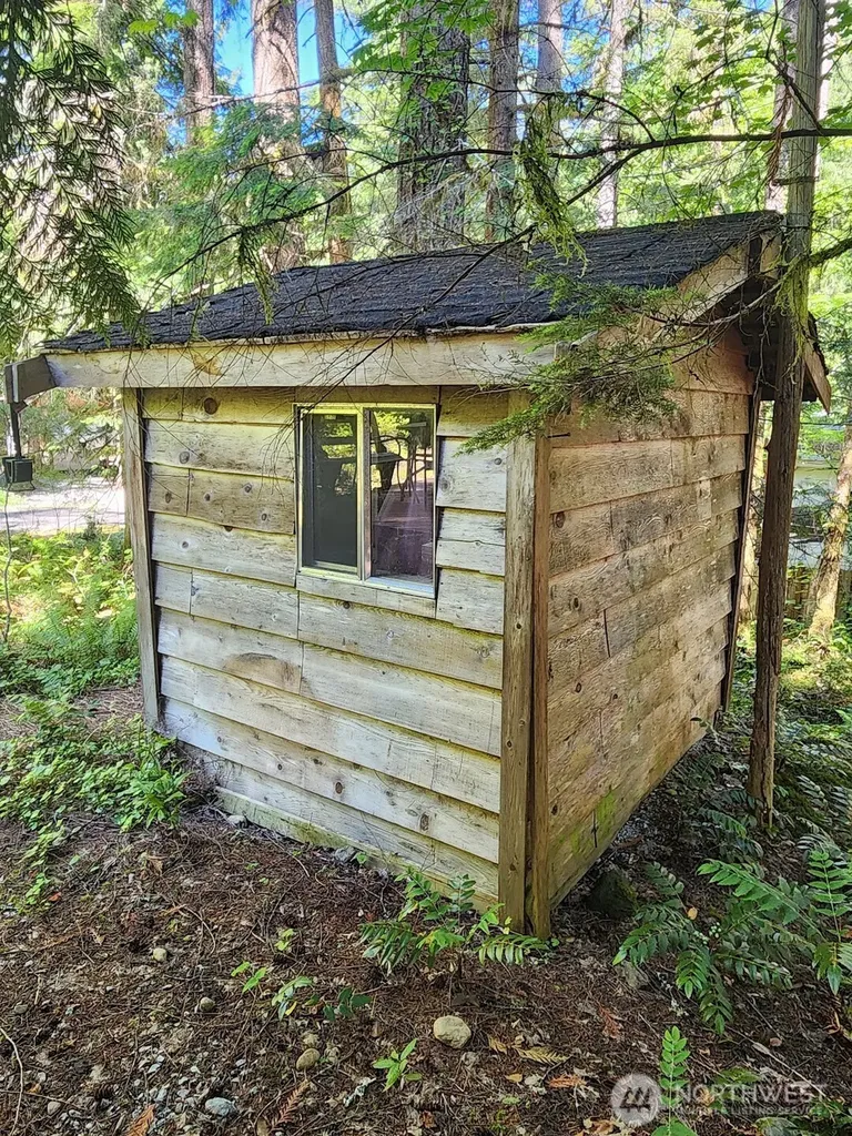 86 Goldrush Road Deming WA 98244