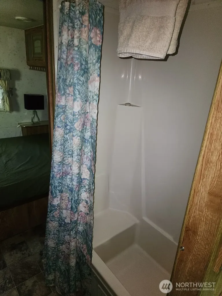 86 Goldrush Road Deming WA 98244
