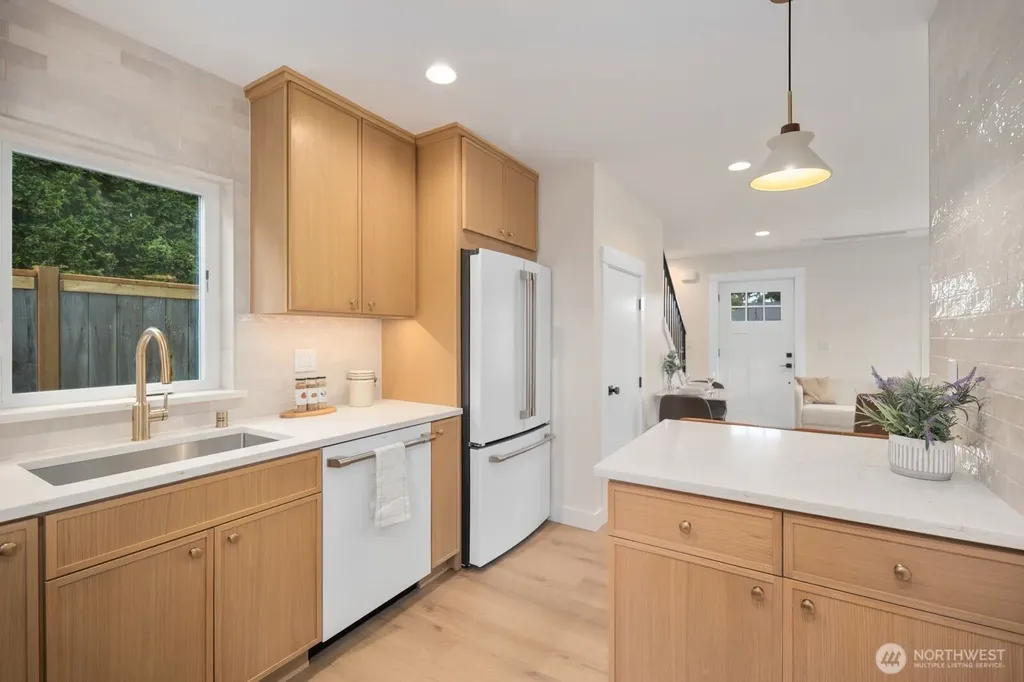 15701 117th Avenue SE Renton WA 98058