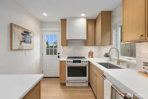 15701 117th Avenue SE Renton WA 98058