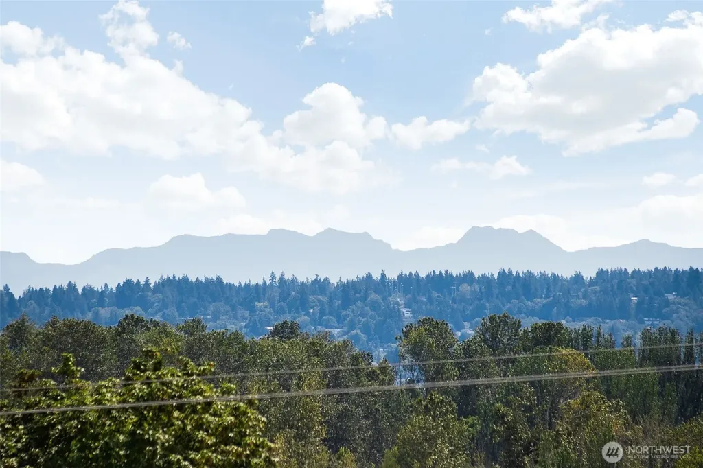 5824 NE 75th Street Seattle WA 98115