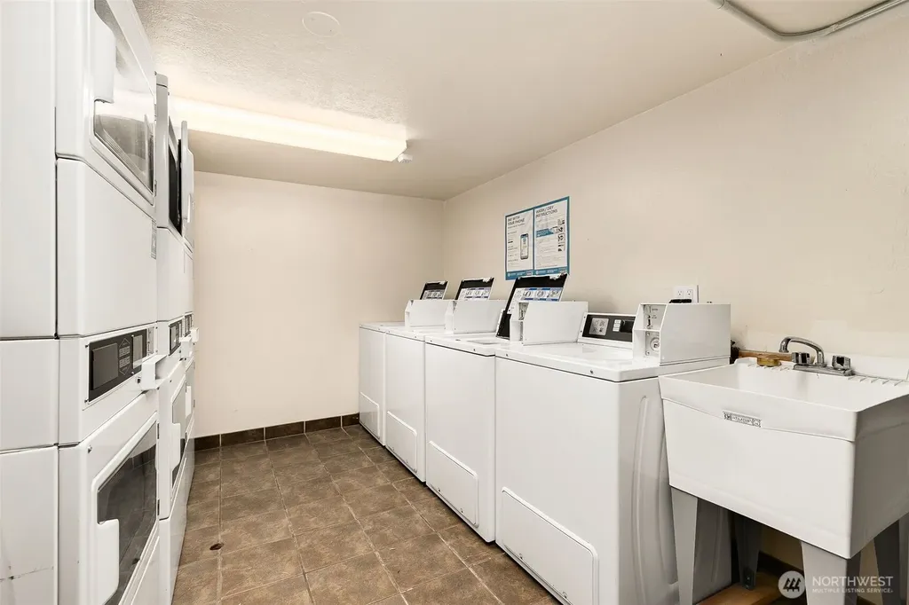 5824 NE 75th Street Seattle WA 98115