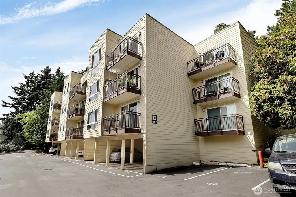 5824 NE 75th Street Seattle WA 98115