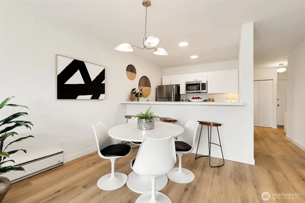 5824 NE 75th Street Seattle WA 98115