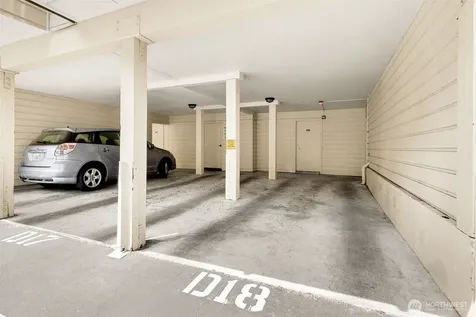 5824 NE 75th Street Seattle WA 98115