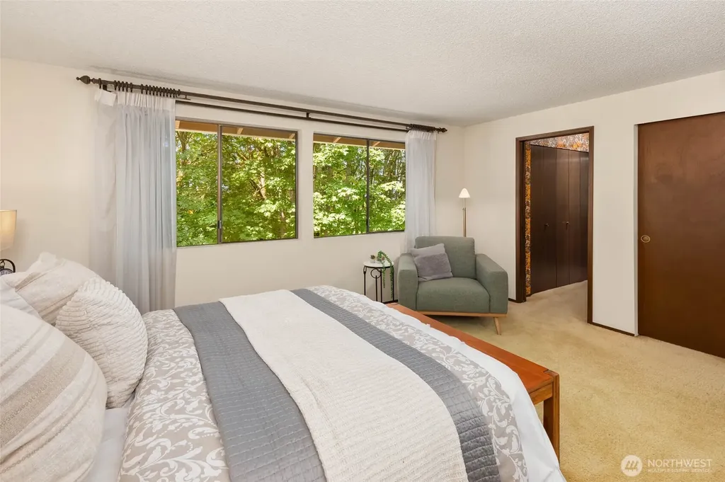 14724 SE 49th Street Bellevue WA 98006
