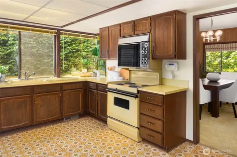 14724 SE 49th Street Bellevue WA 98006