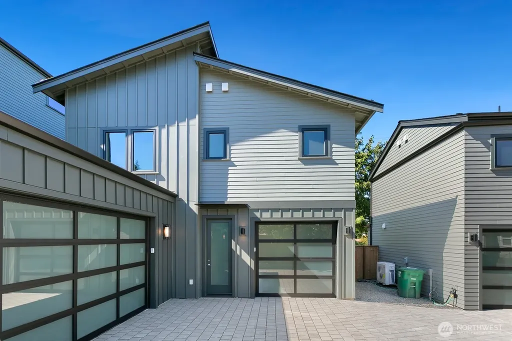 2815 W Bertona Street Seattle WA 98199