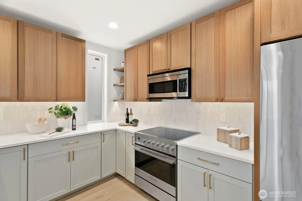 2815 W Bertona Street Seattle WA 98199