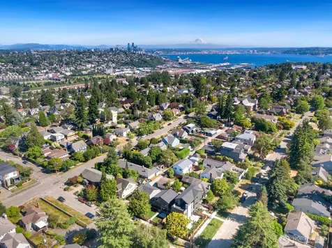 2815 W Bertona Street Seattle WA 98199