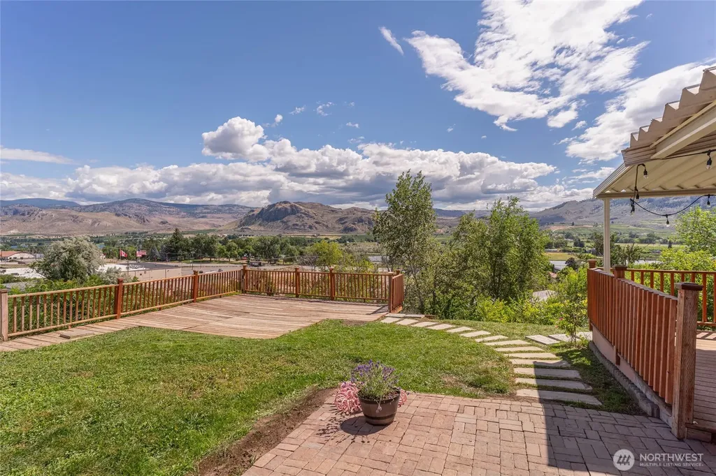 1903 Deerpath Drive Oroville WA 98844