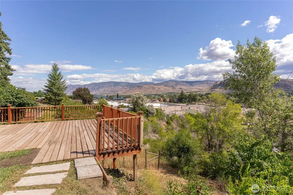 1903 Deerpath Drive Oroville WA 98844