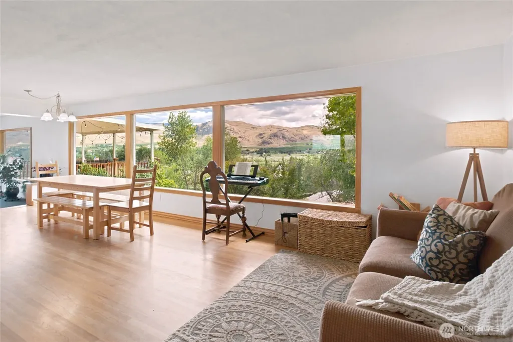1903 Deerpath Drive Oroville WA 98844