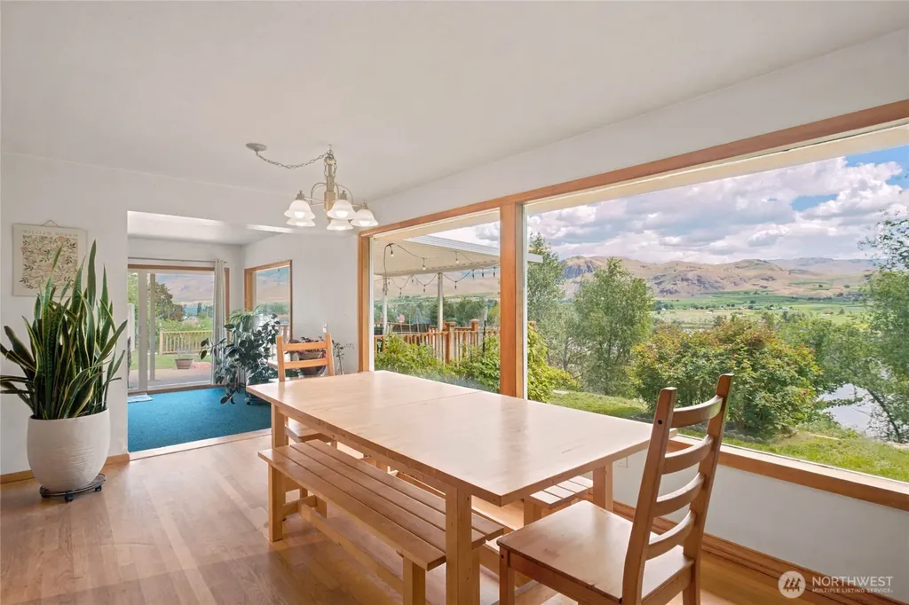 1903 Deerpath Drive Oroville WA 98844