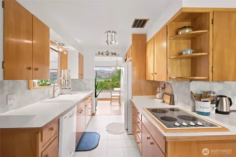 1903 Deerpath Drive Oroville WA 98844