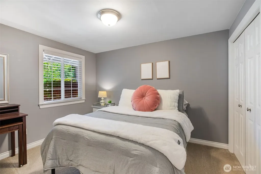 1905 216th Avenue SE Sammamish WA 98075