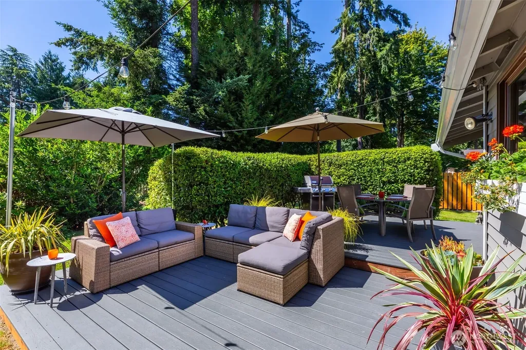 1905 216th Avenue SE Sammamish WA 98075
