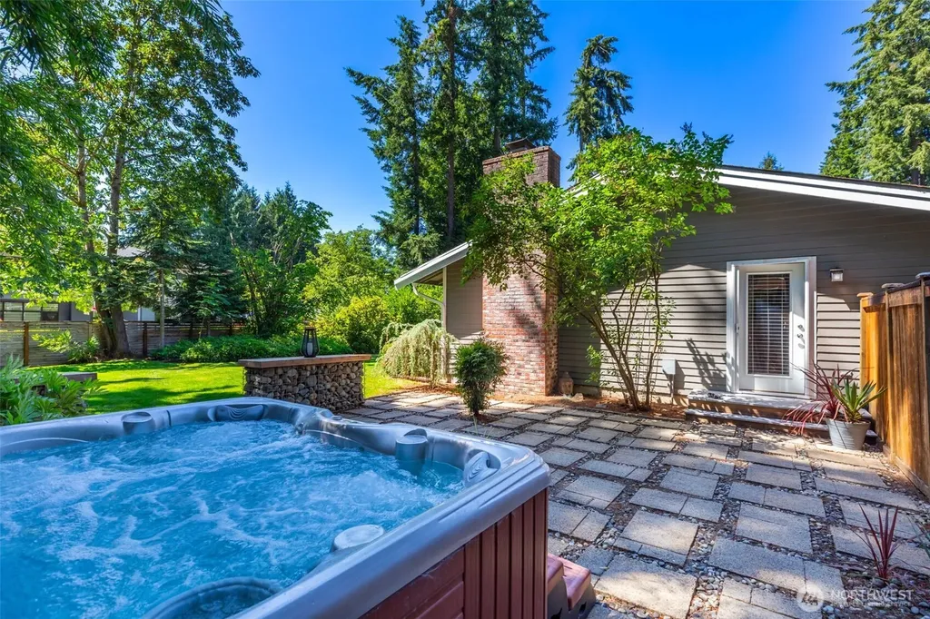 1905 216th Avenue SE Sammamish WA 98075