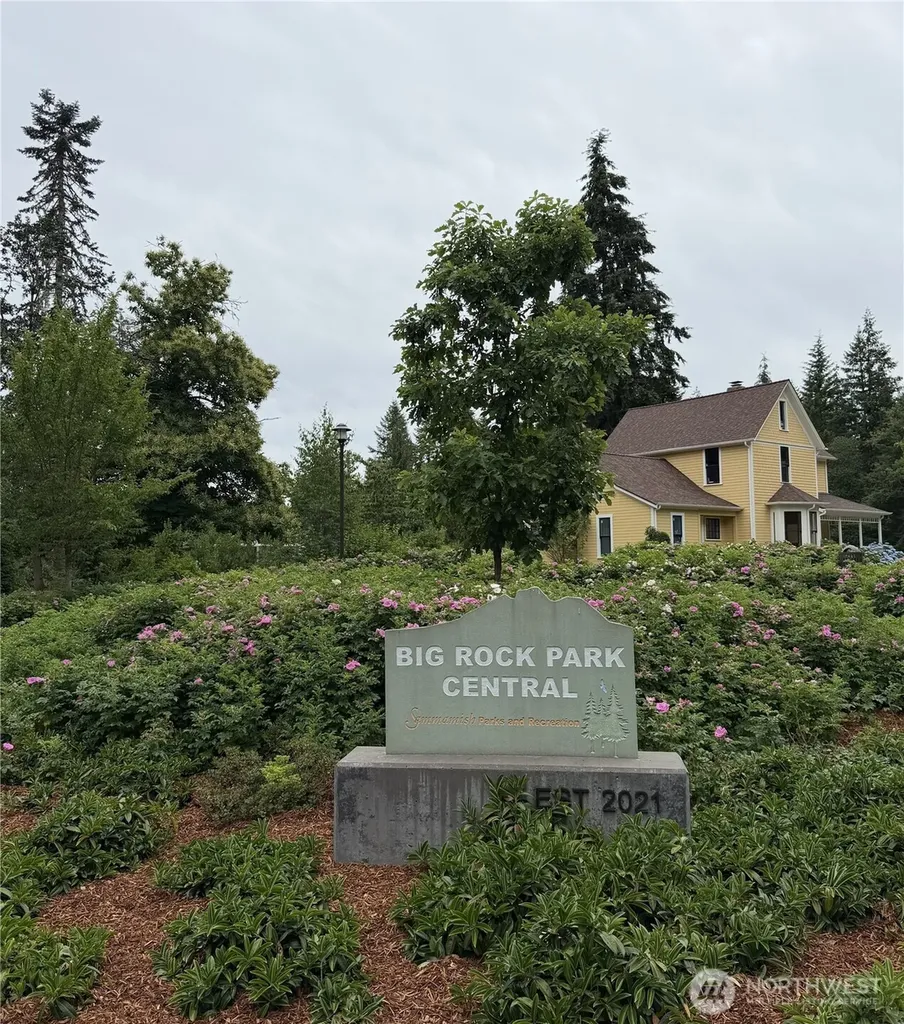 1905 216th Avenue SE Sammamish WA 98075