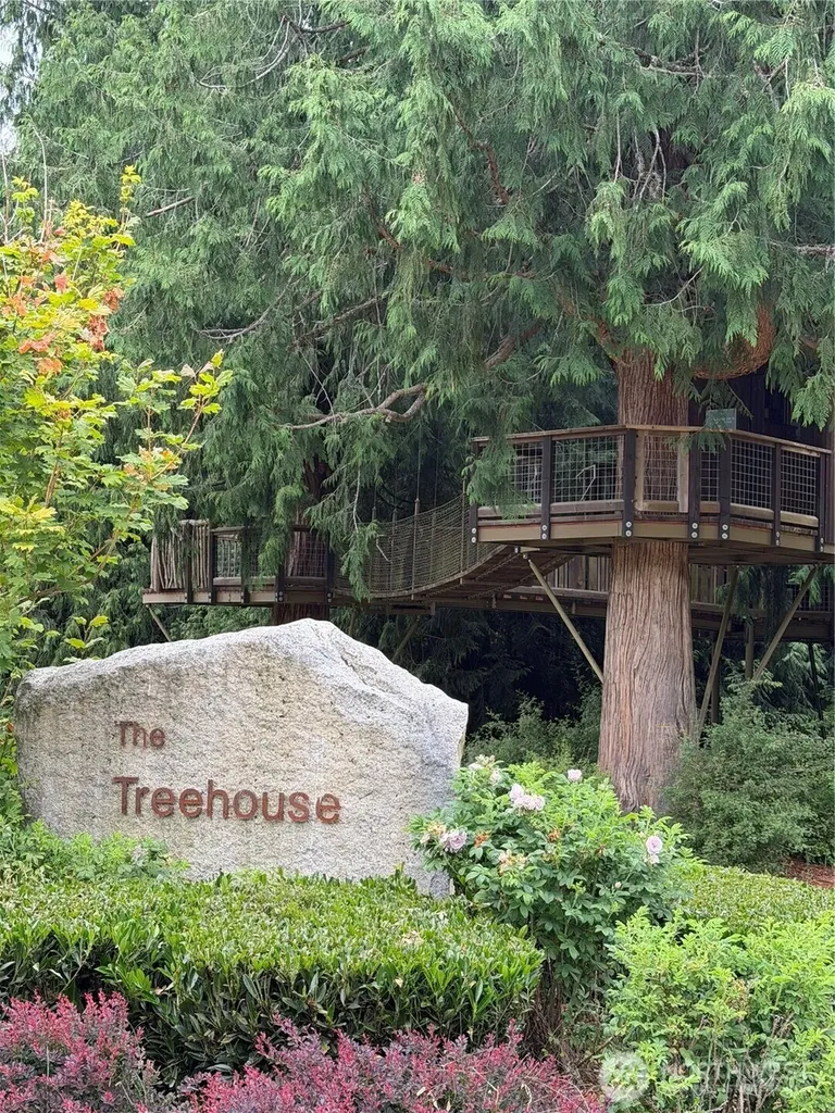 1905 216th Avenue SE Sammamish WA 98075
