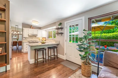 1905 216th Avenue SE Sammamish WA 98075