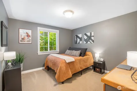 1905 216th Avenue SE Sammamish WA 98075