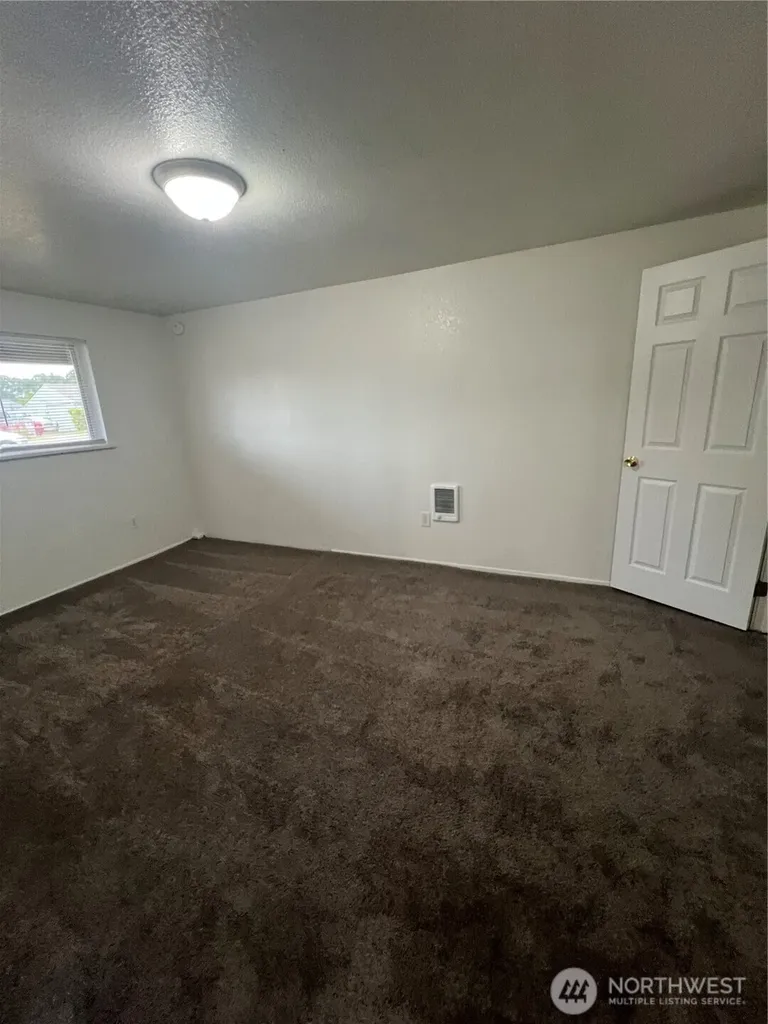 16421644 120th Street S Tacoma WA 98444