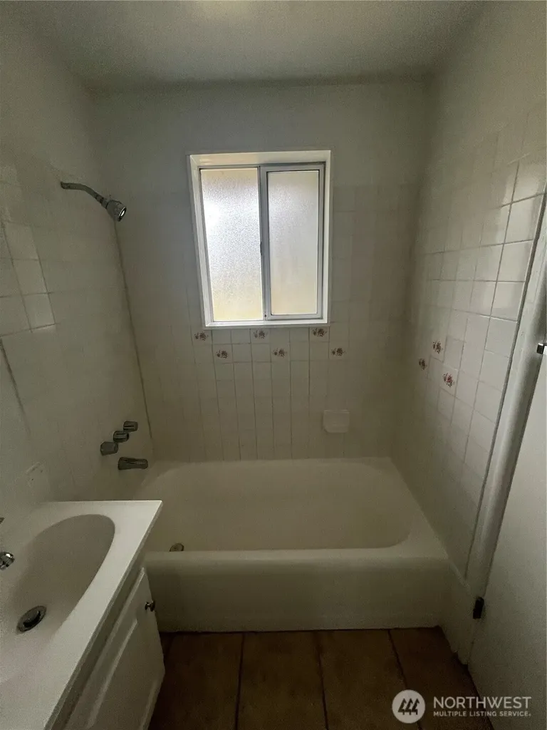 16421644 120th Street S Tacoma WA 98444
