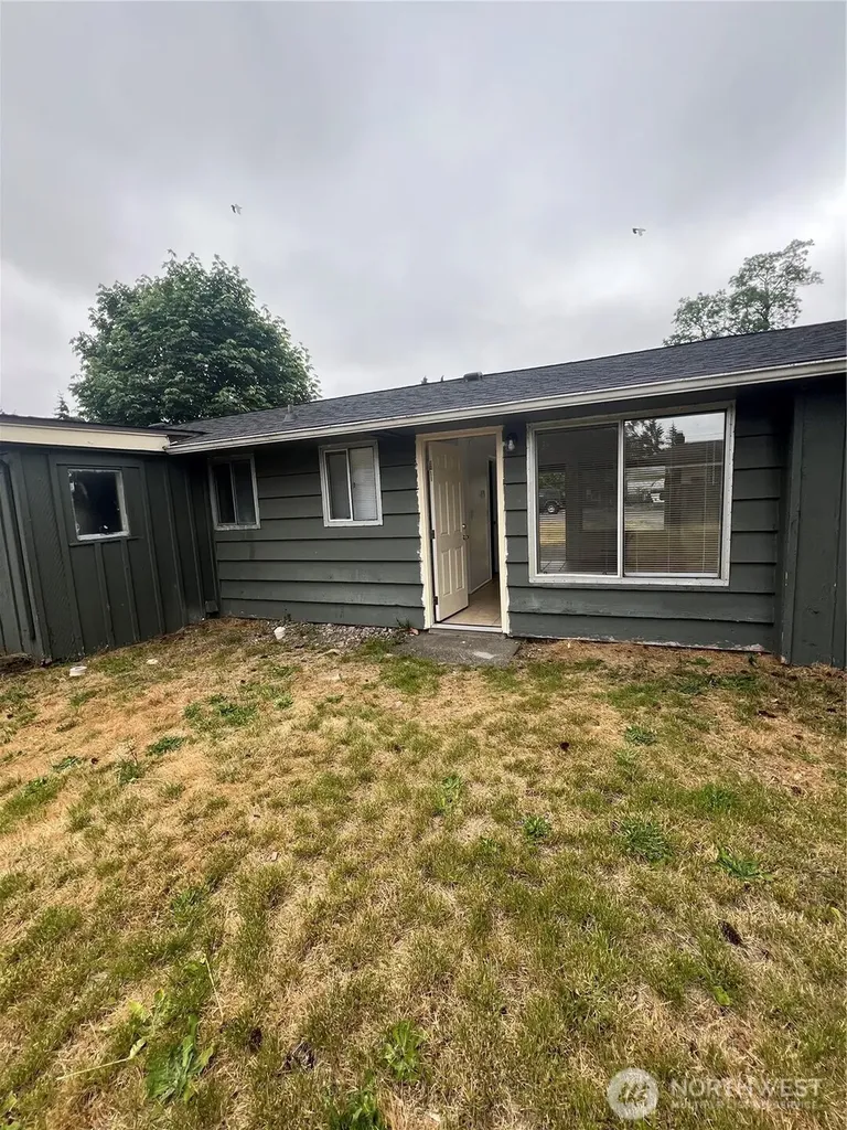 16421644 120th Street S Tacoma WA 98444