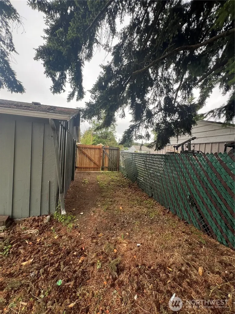 16421644 120th Street S Tacoma WA 98444