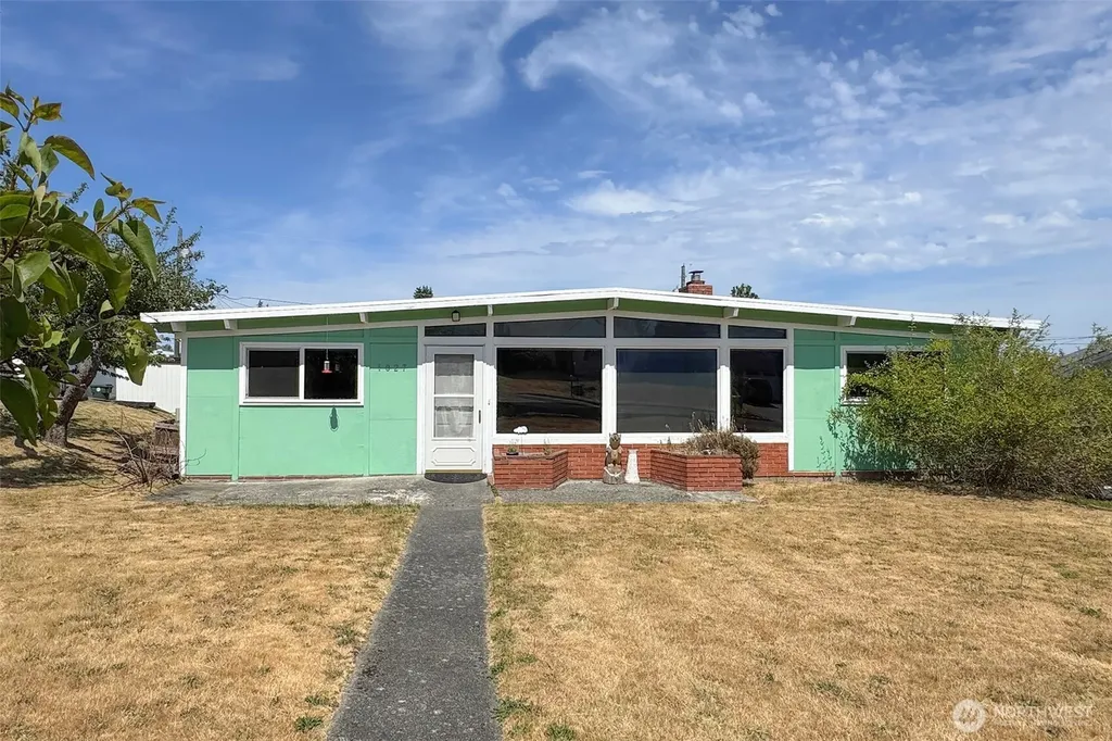 1027 W Ninth Street Port Angeles WA 98363