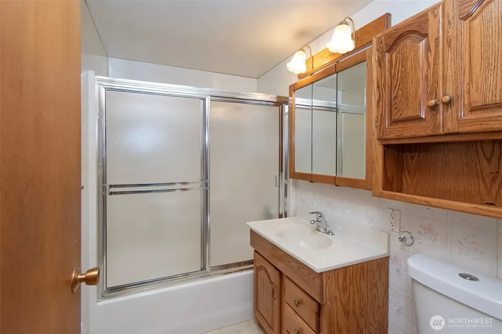 1027 W Ninth Street Port Angeles WA 98363