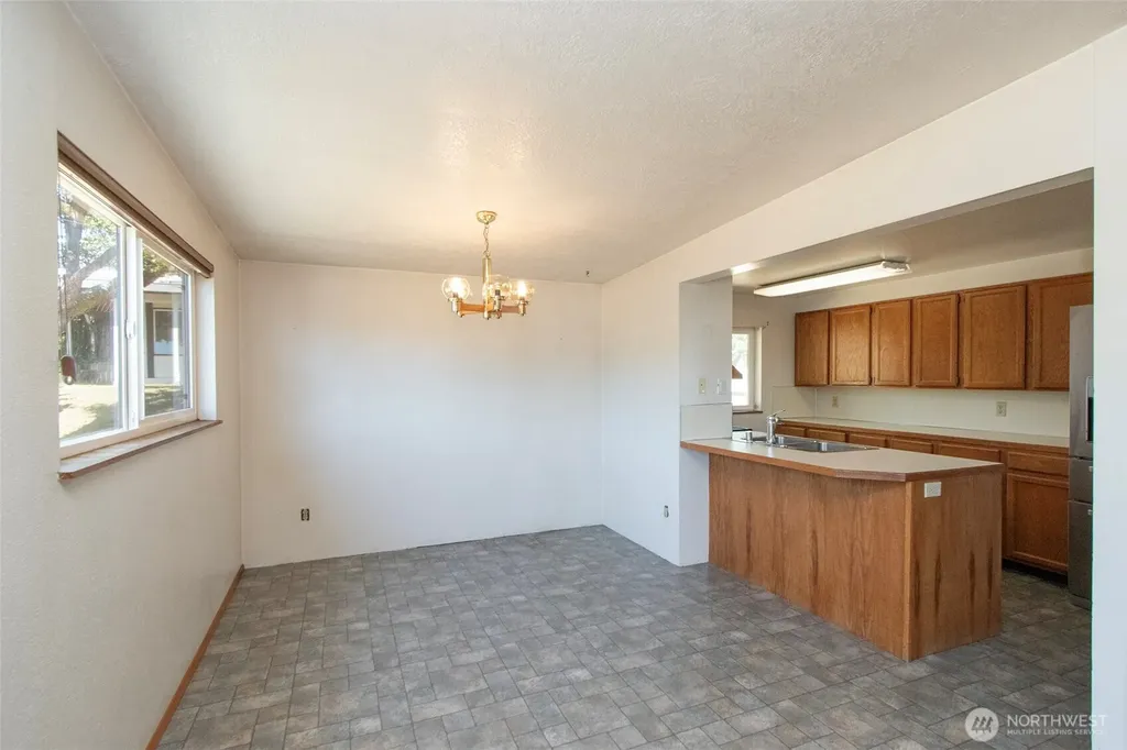 1027 W Ninth Street Port Angeles WA 98363