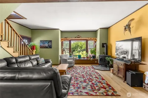 195 Twin Lakes Road Winthrop WA 98862