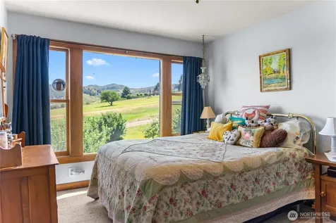 195 Twin Lakes Road Winthrop WA 98862