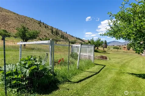 195 Twin Lakes Road Winthrop WA 98862