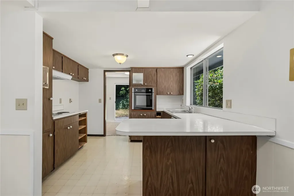2520 54th Street NW Gig Harbor WA 98335