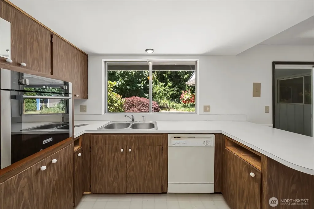 2520 54th Street NW Gig Harbor WA 98335