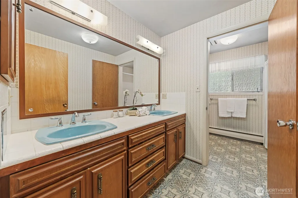 3630 122nd Place NE Bellevue WA 98005