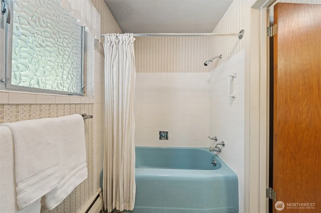 3630 122nd Place NE Bellevue WA 98005