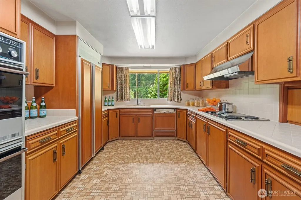 3630 122nd Place NE Bellevue WA 98005