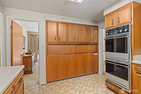 3630 122nd Place NE Bellevue WA 98005