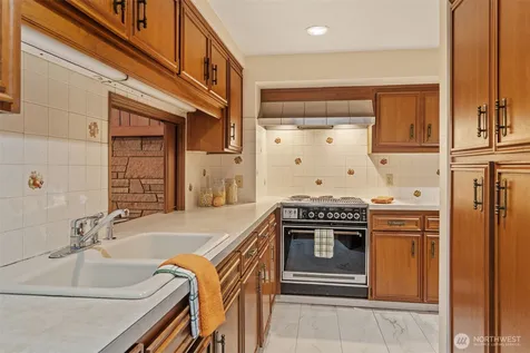 3630 122nd Place NE Bellevue WA 98005