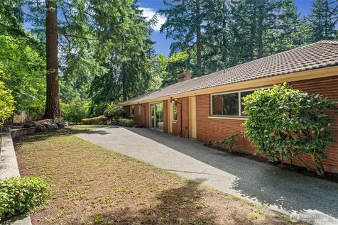 3630 122nd Place NE Bellevue WA 98005